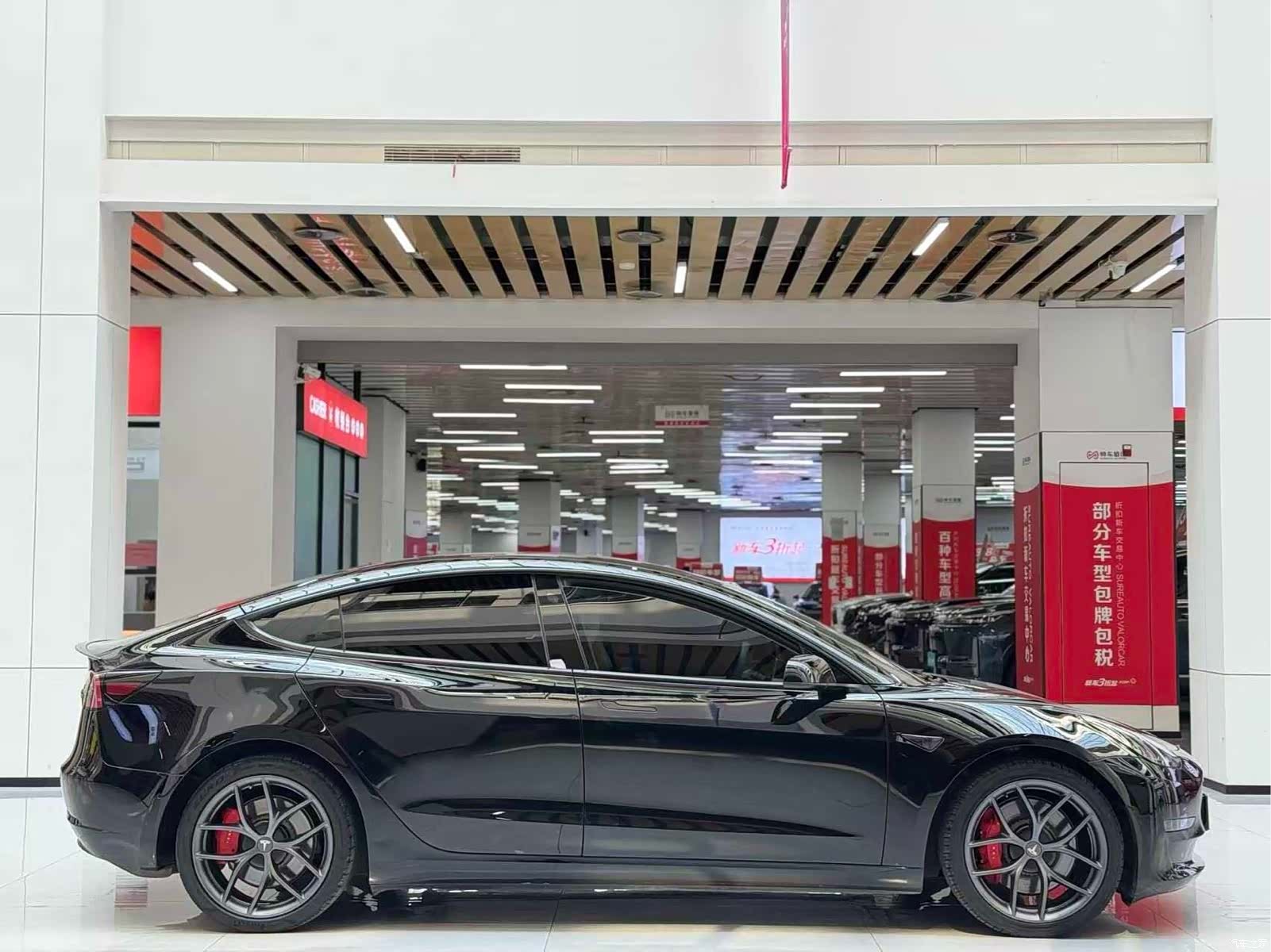Tesla Model 3, 2021 4