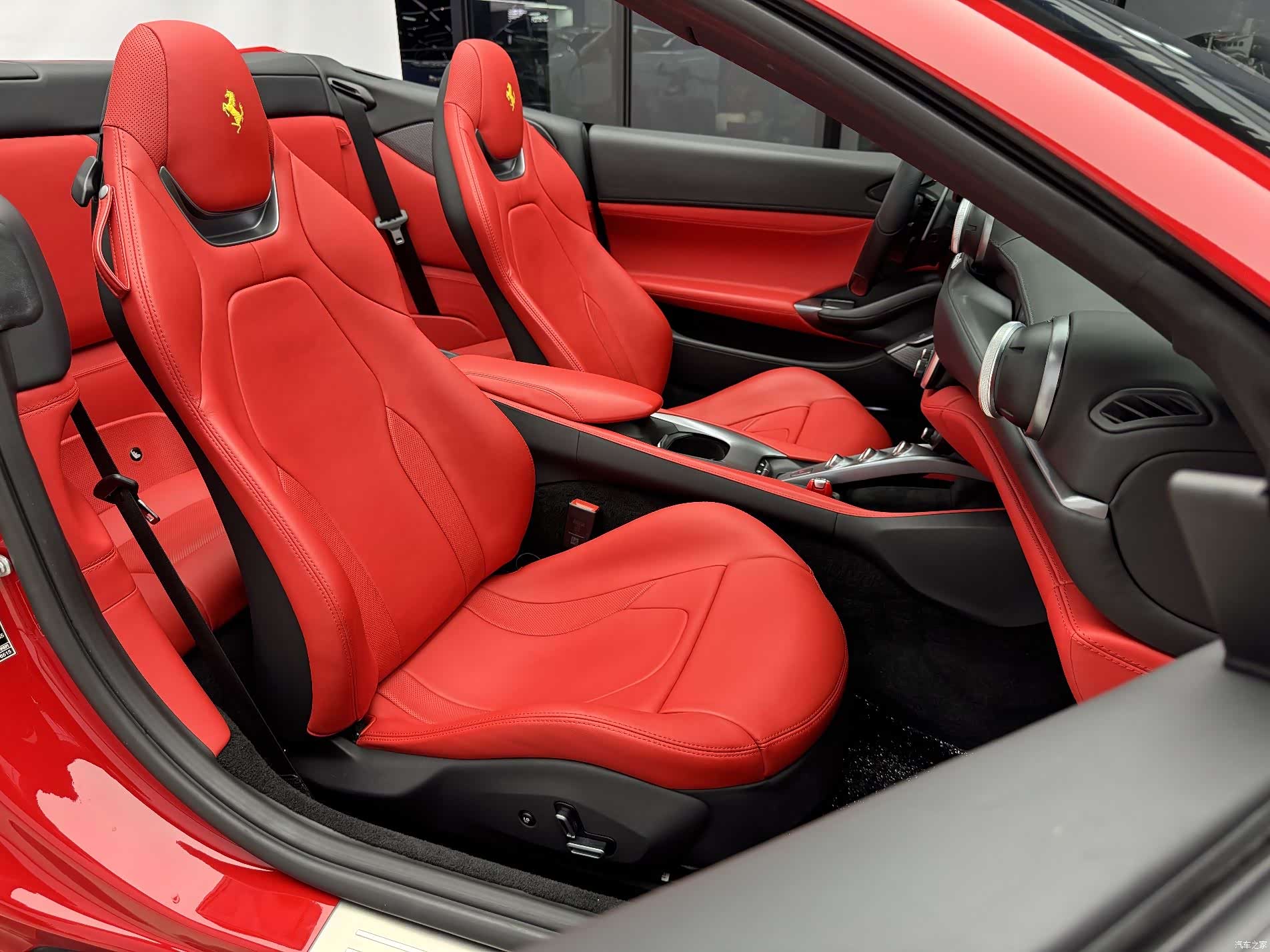 Ferrari Portofino, 2022 13