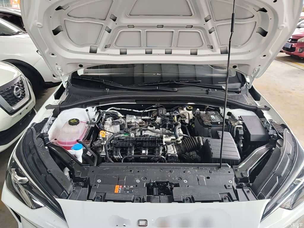 Roewe i5, 2025 20