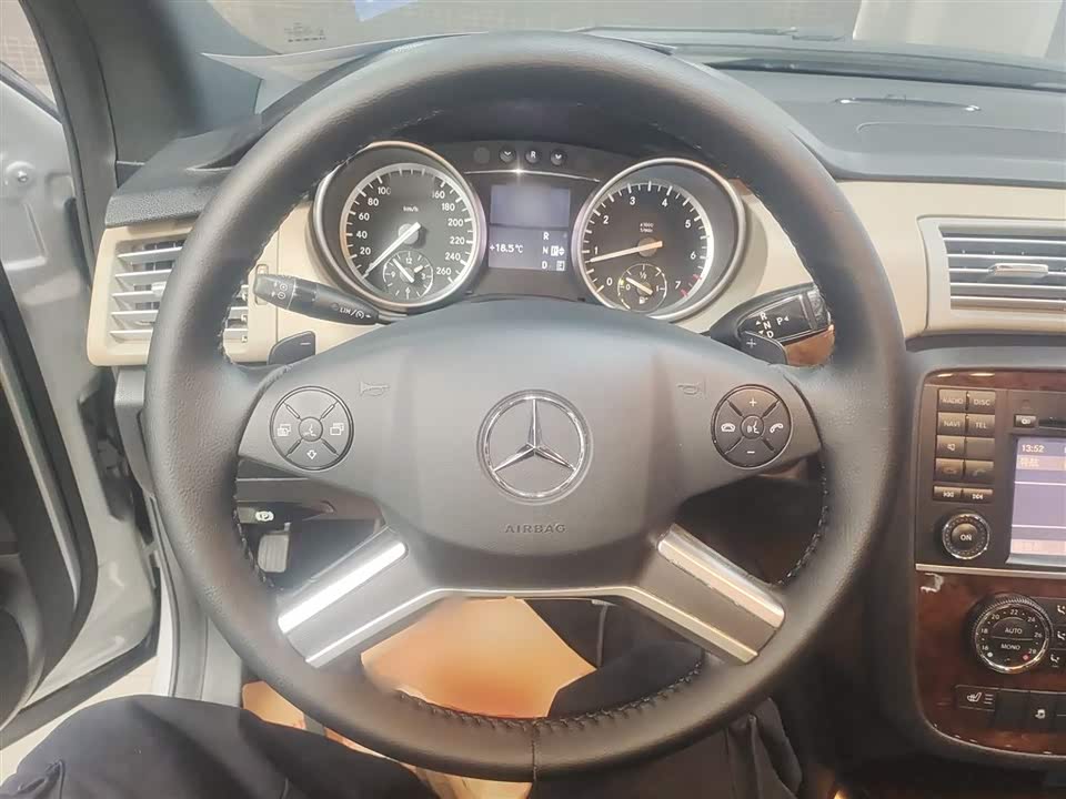 Mercedes-Benz R-class