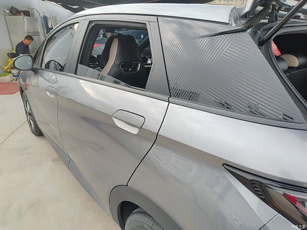 BYD Dolphin, 2023 все фото