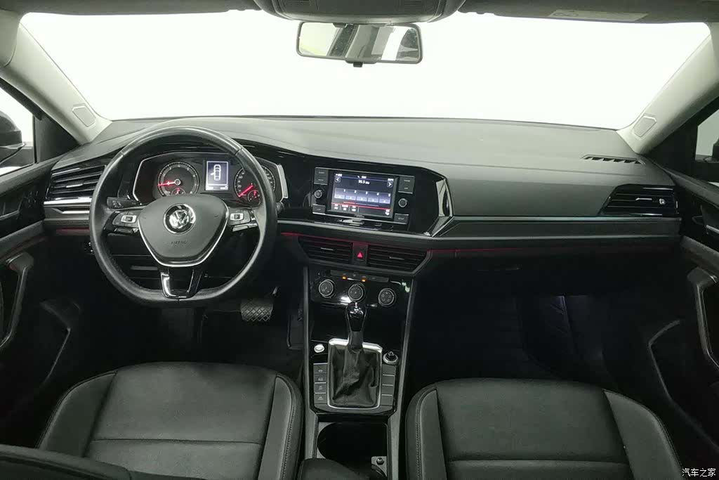 Volkswagen Sagitar, 2020 12