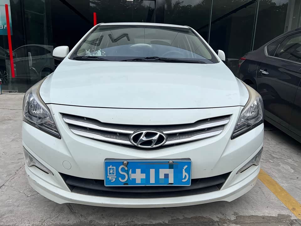 Hyundai Rena