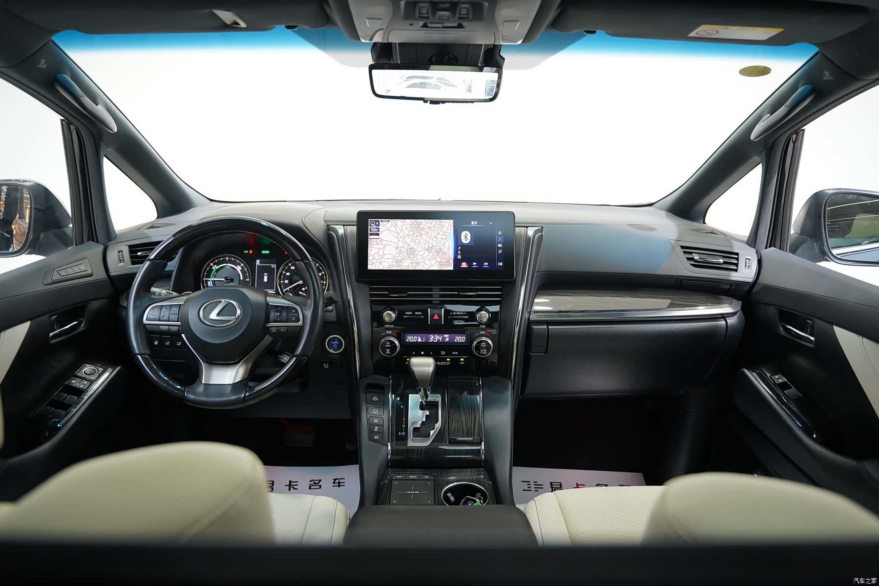 Lexus LM, 2022 12