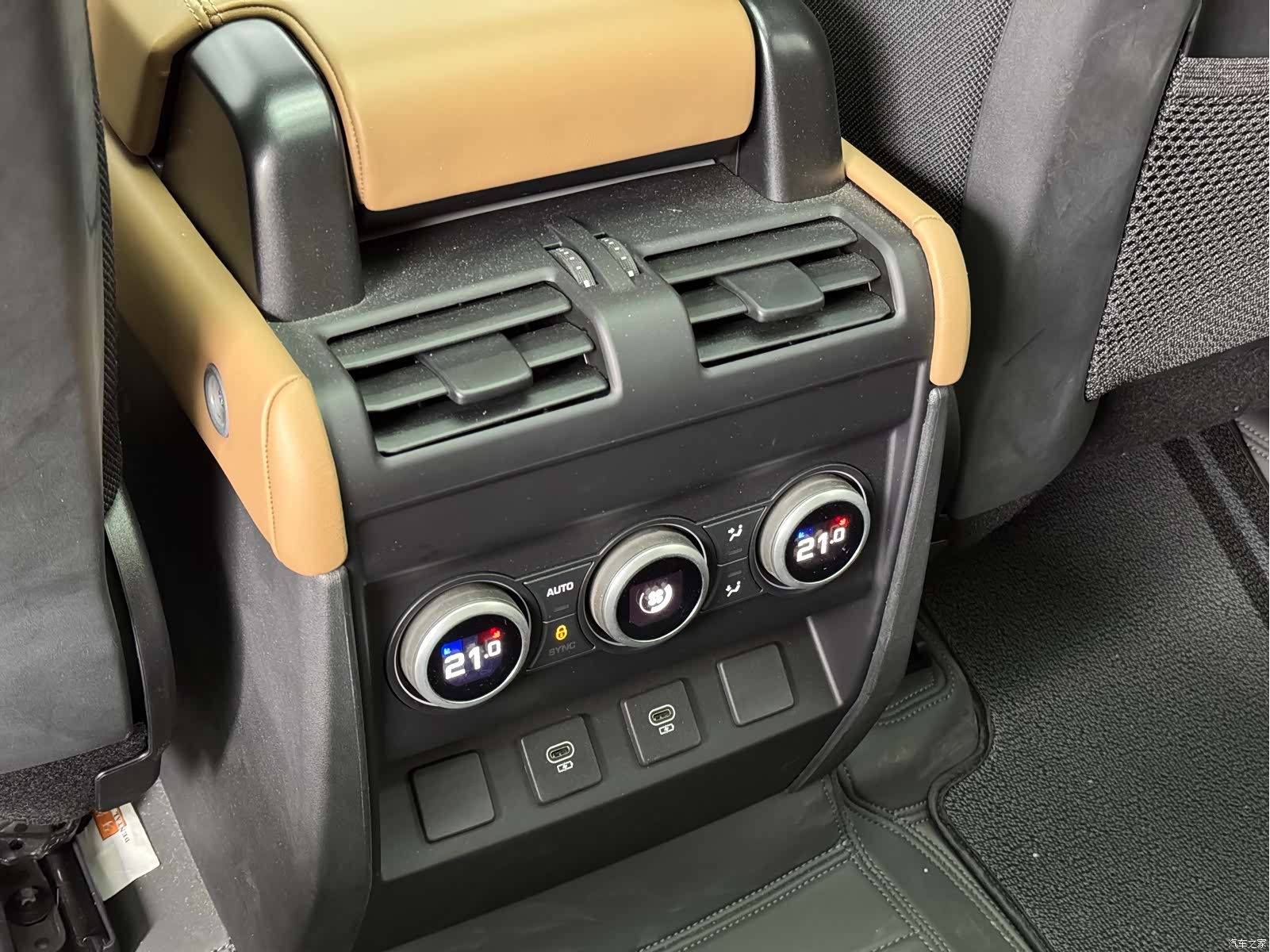 Land Rover Defender, 2025 11