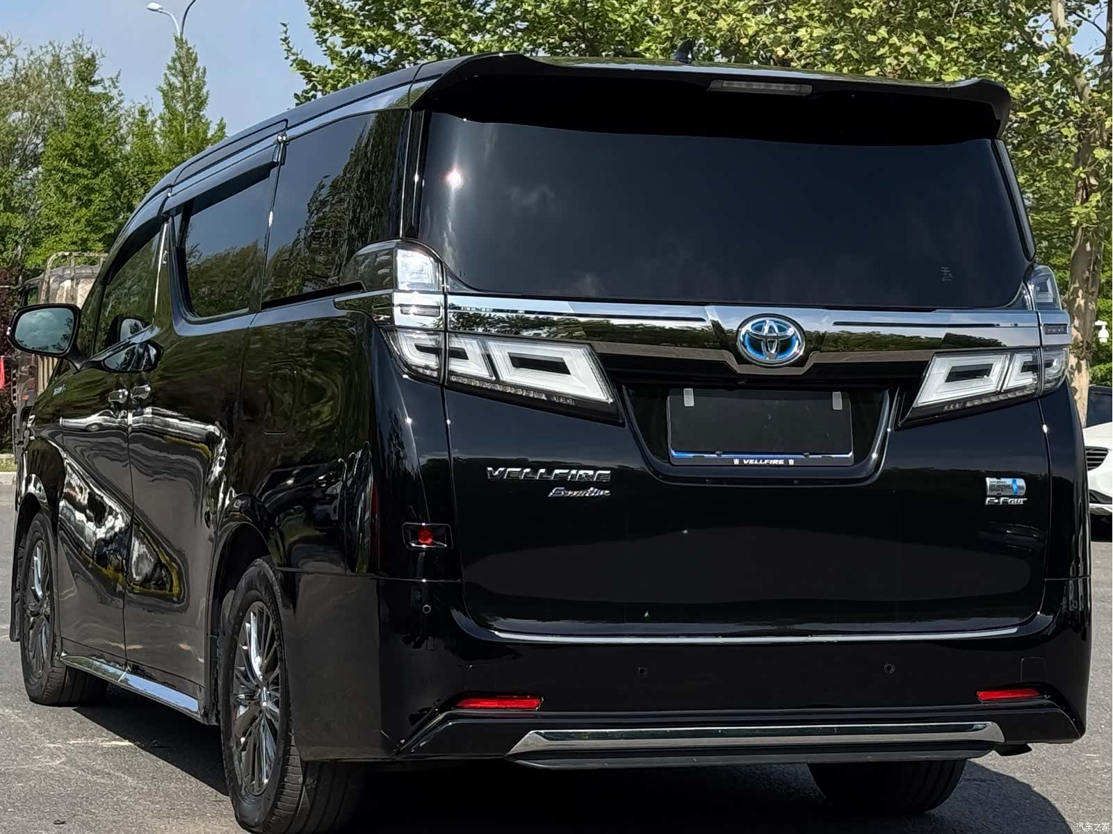 Toyota Vellfire, 2021 6