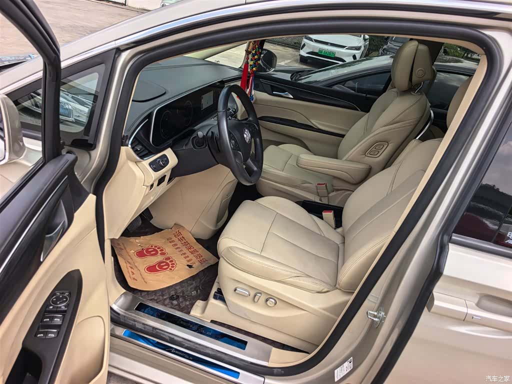 Buick GL8, 2022 11