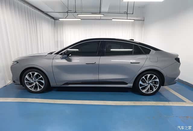Ford Mondeo, 2022 3