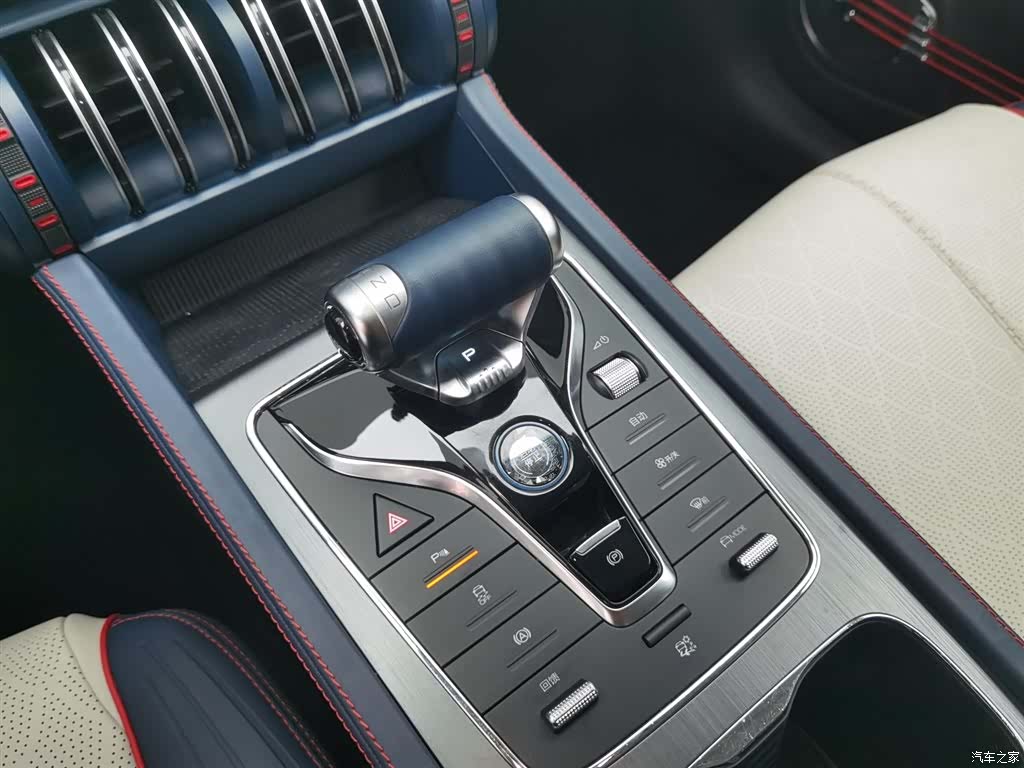 BYD Yuan, 2022 13