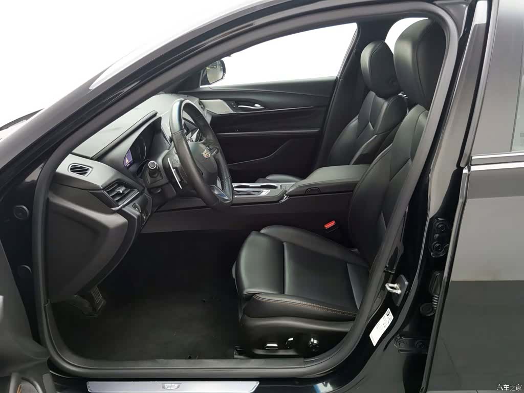 Cadillac CT4, 2020 10