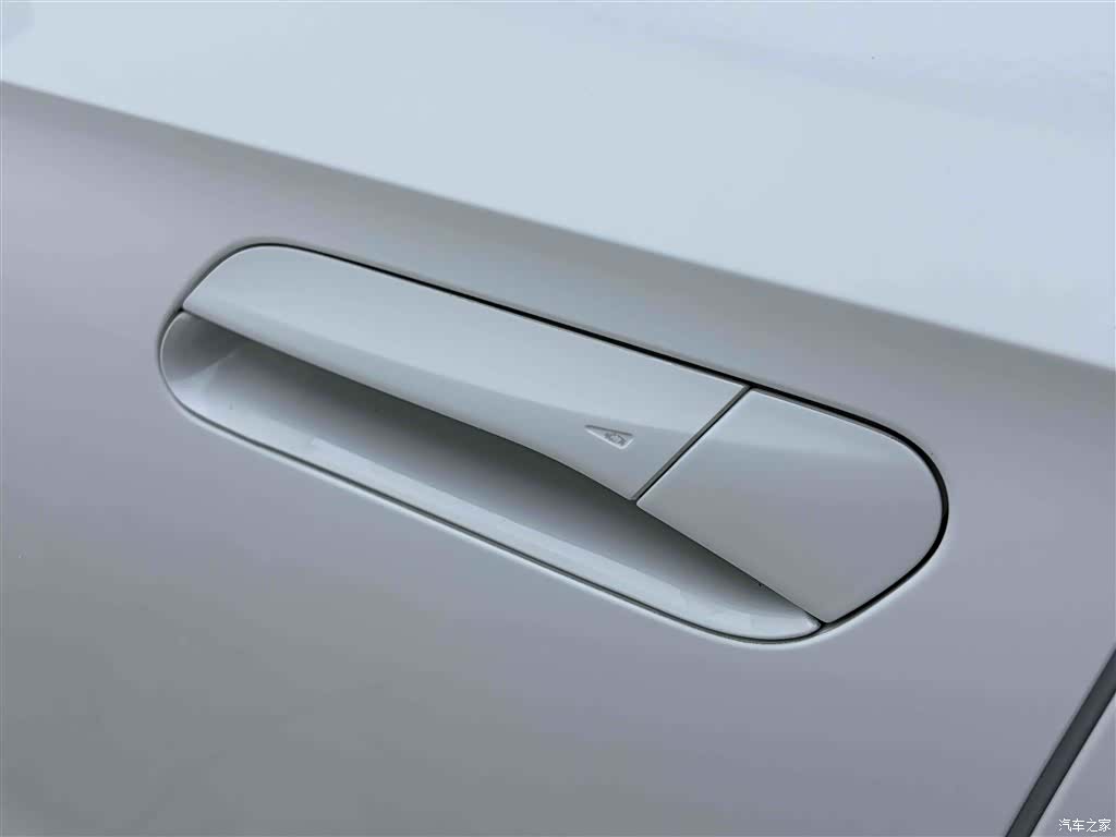 Volkswagen ID.4, 2025 12
