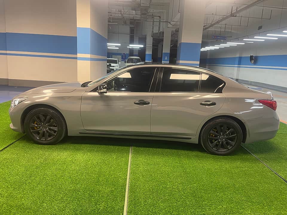 Infiniti Q50L