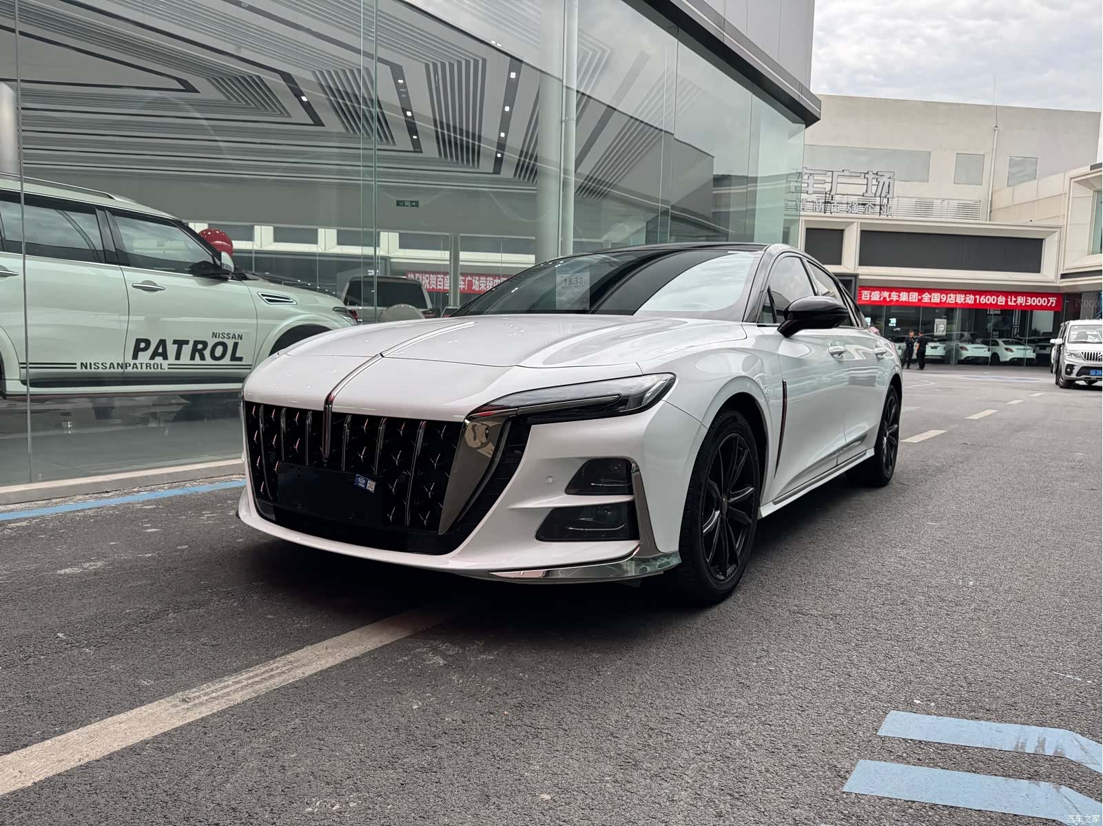 Hongqi H6