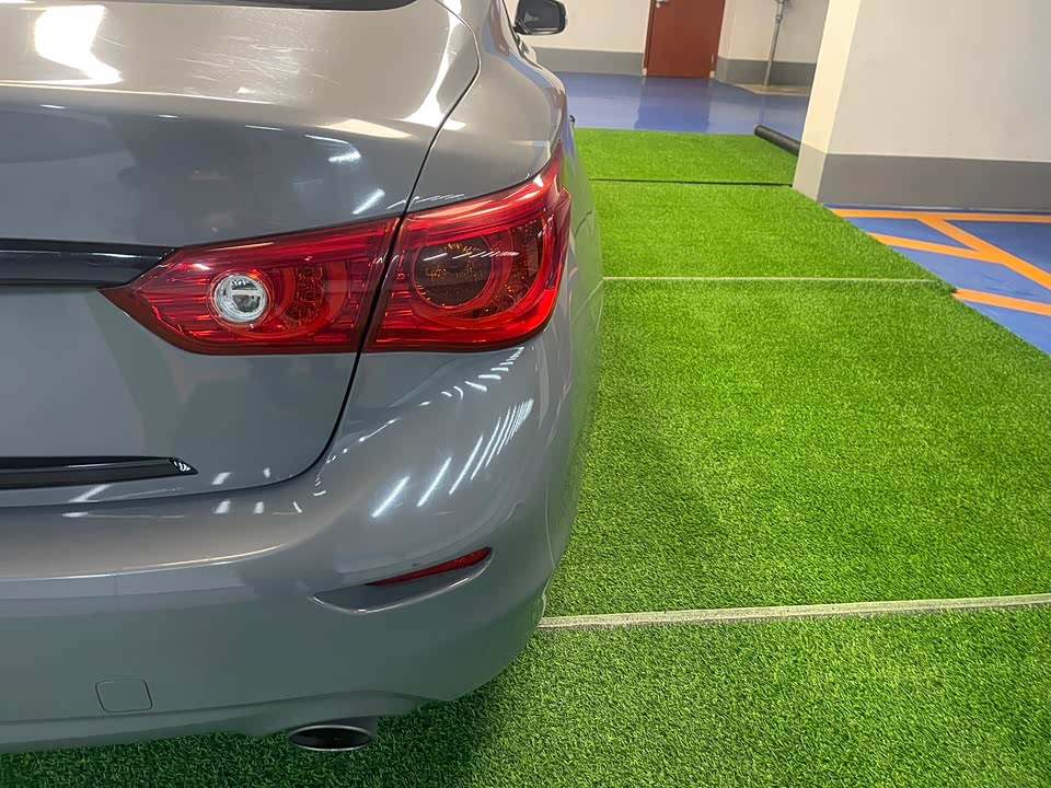 Infiniti Q50L