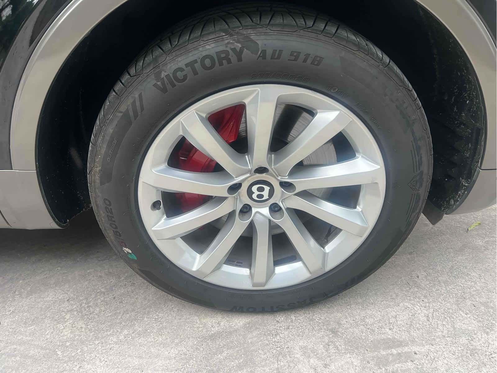 Bentley Bentayga, 2018 18