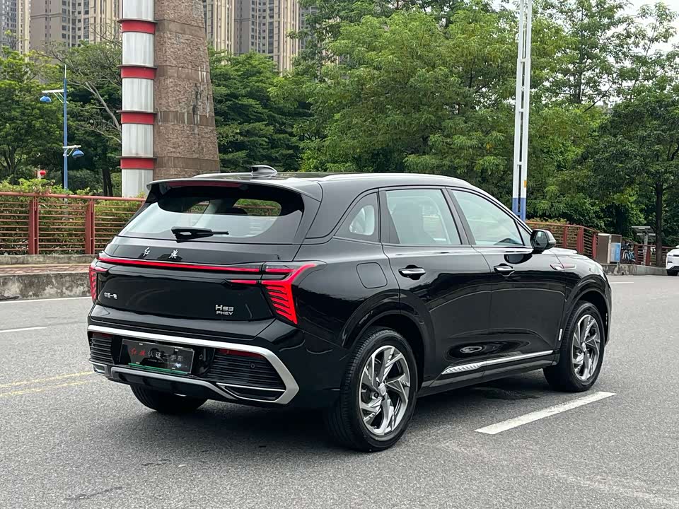 Hongqi HS3 PHEV