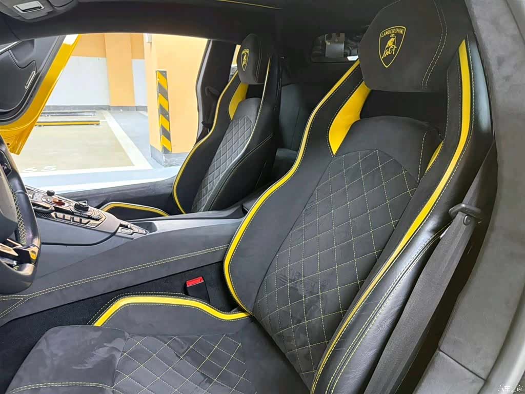 Lamborghini Aventador, 2017 12