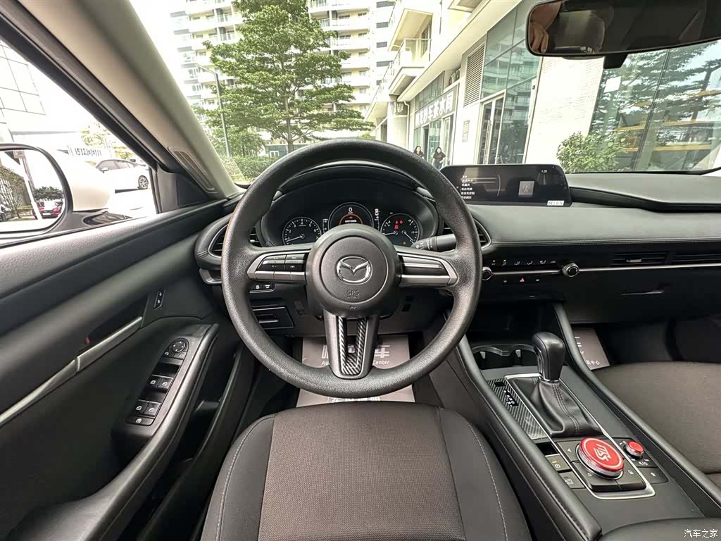 Mazda Mazda3, 2021 23