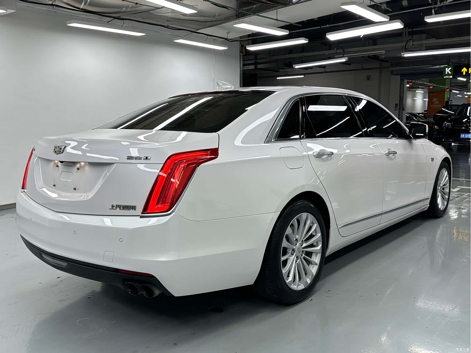 Cadillac CT6, 2016 4
