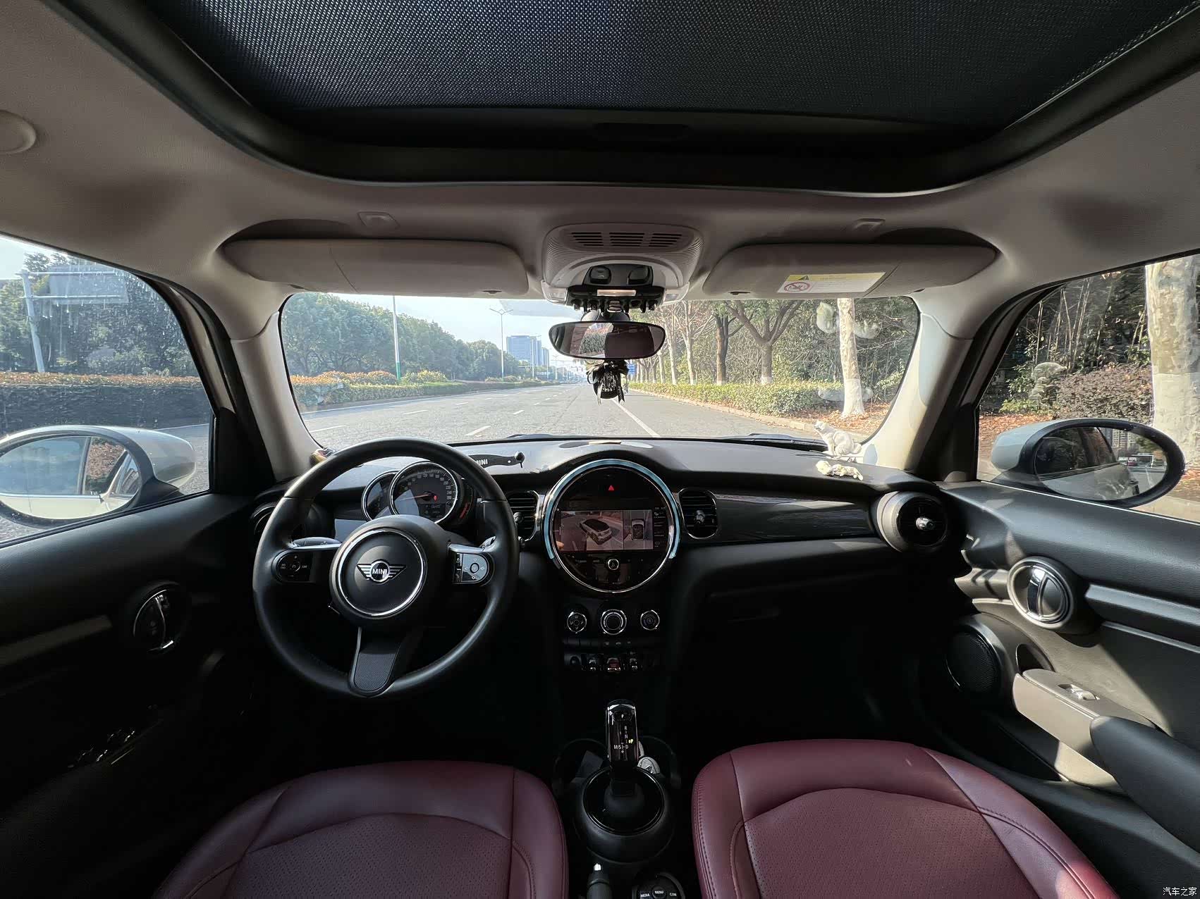 Mini ONE, 2022 10