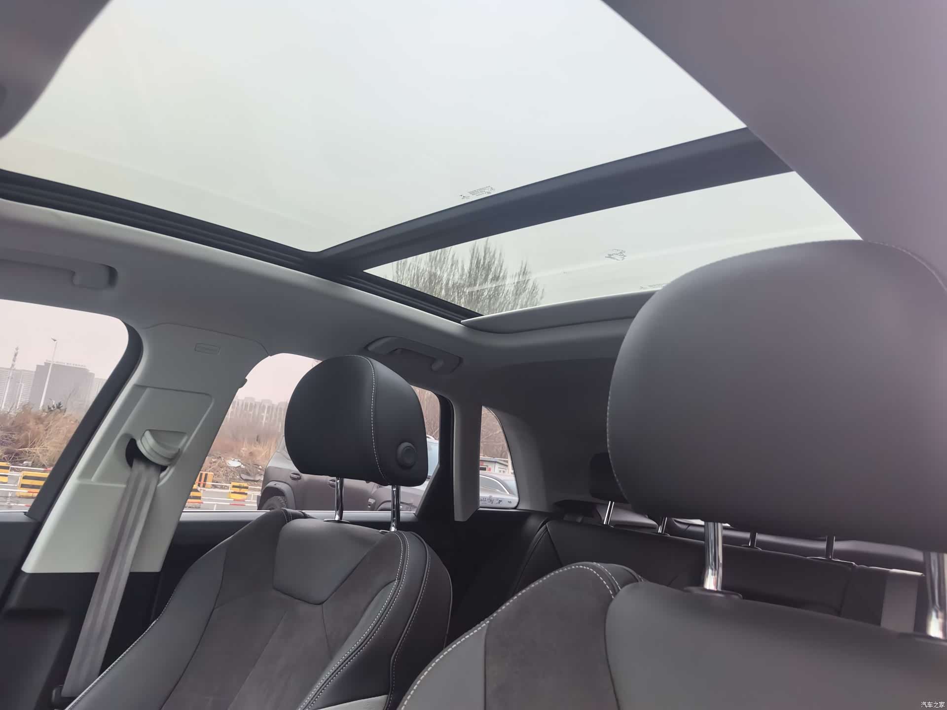 Audi Q3, 2022 10