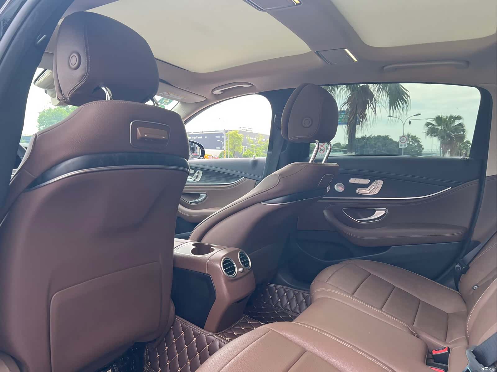 Mercedes-Benz E-Class, 2020 12
