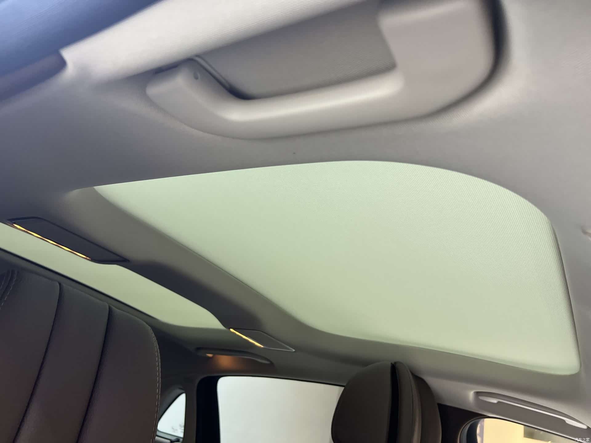 Mercedes-Benz E-Class, 2022 25