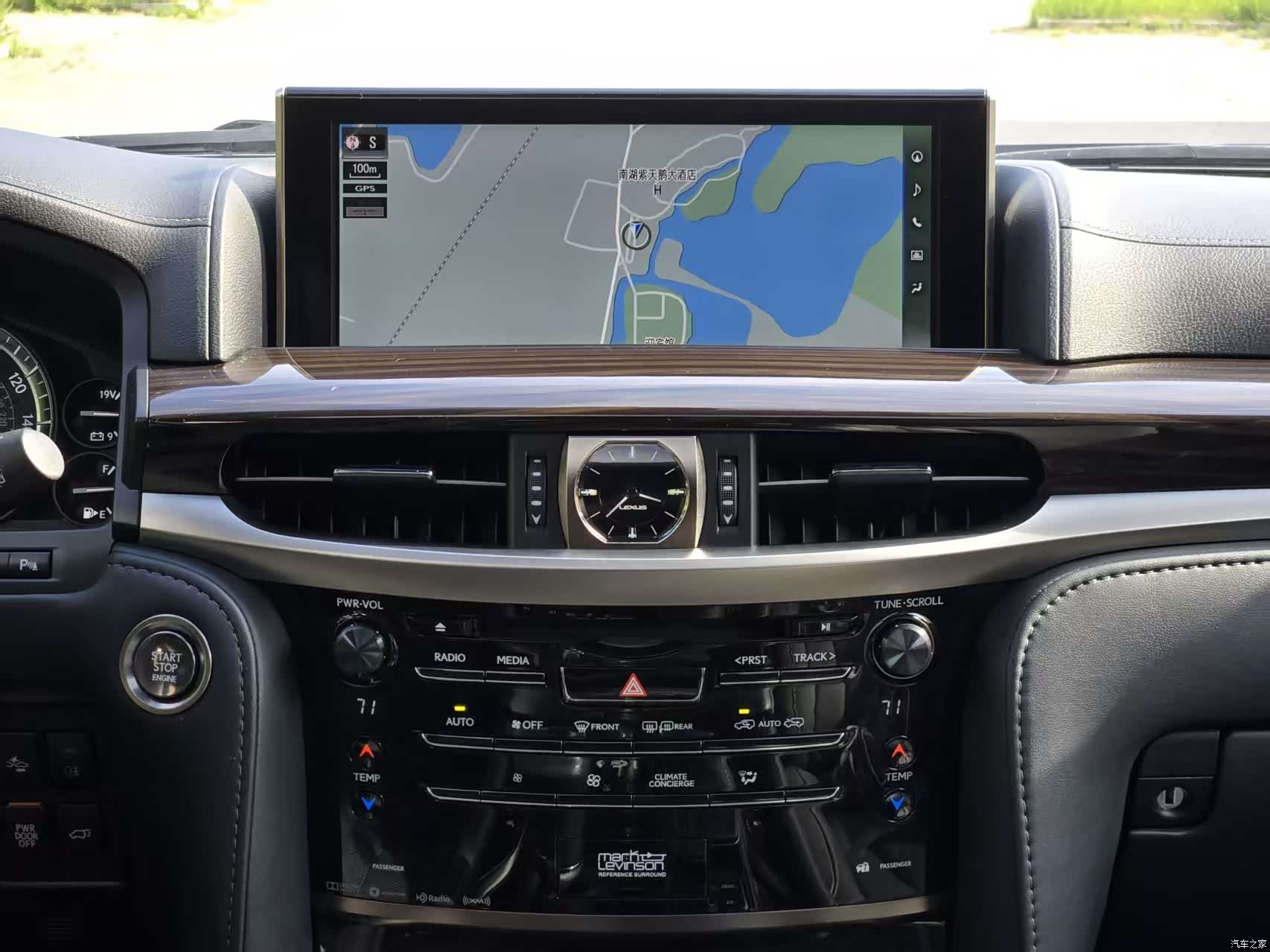 Lexus LX, 2022 12