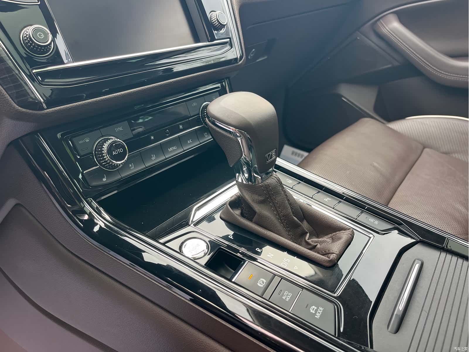 Volkswagen Phideon, 2016 9