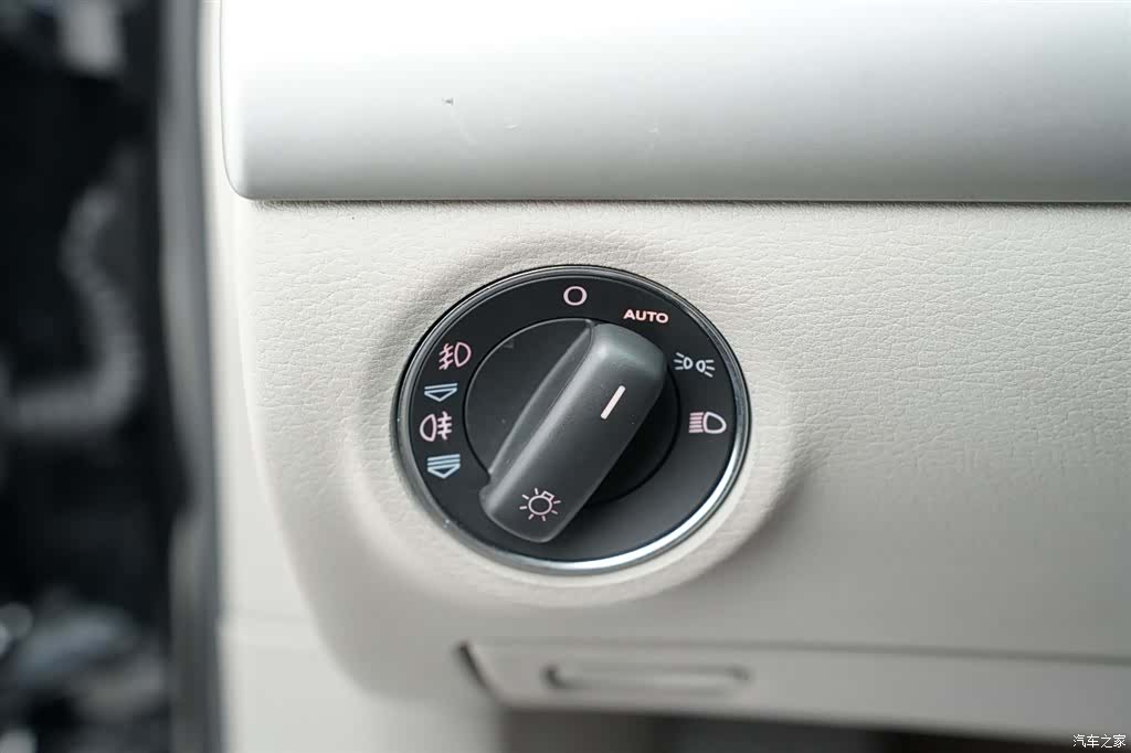 Audi A8L, 2010 8