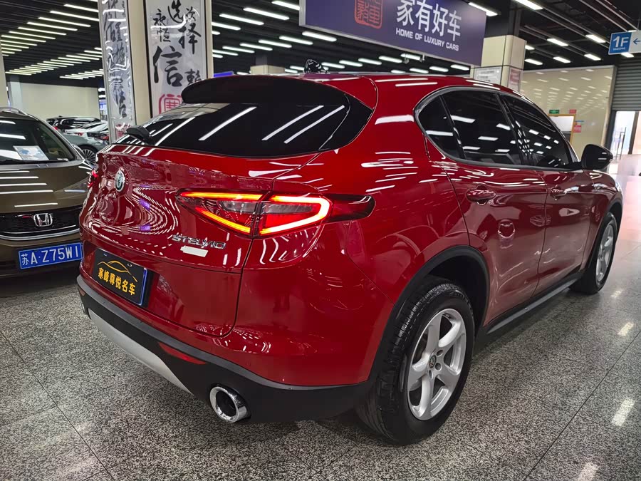 Alfa Romeo Stelvio 2019, фото 6