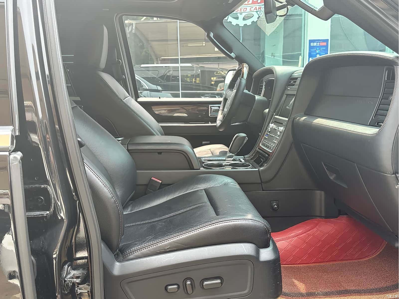 Lincoln Navigator, 2017 8