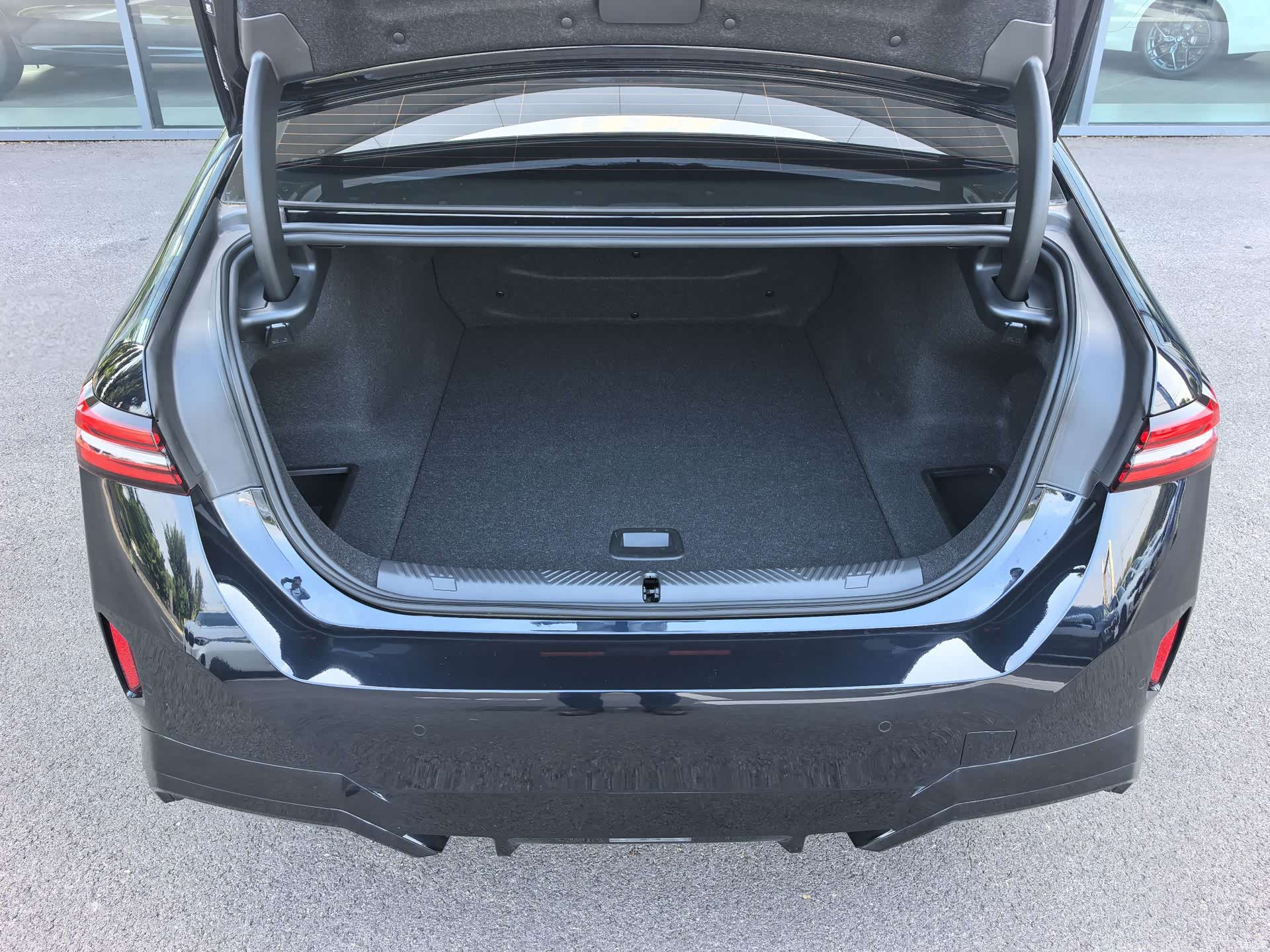 BMW i5, 2025 20