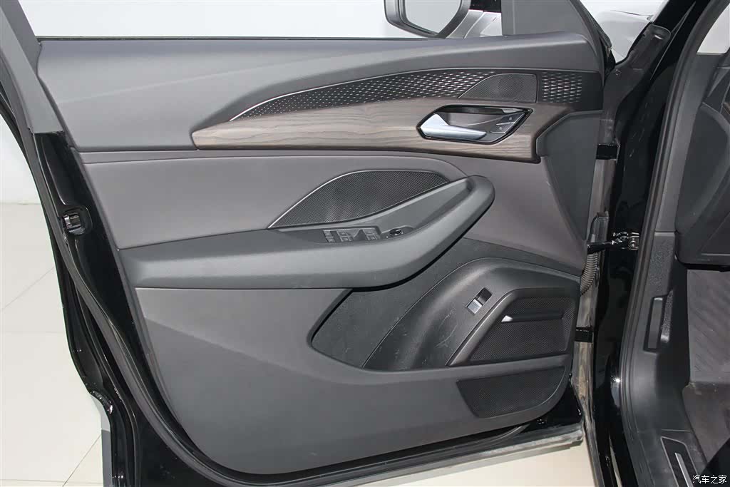 Audi Q6, 2024 17