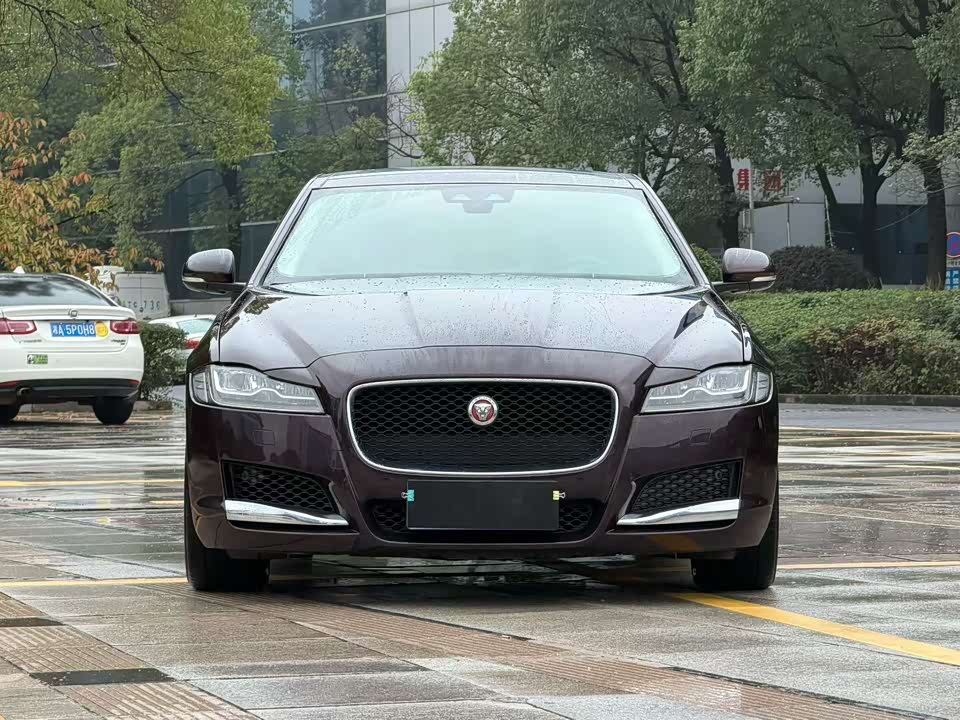 Jaguar XFL