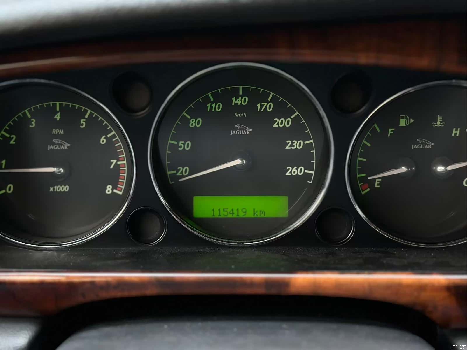 Jaguar XJ, 2008 27