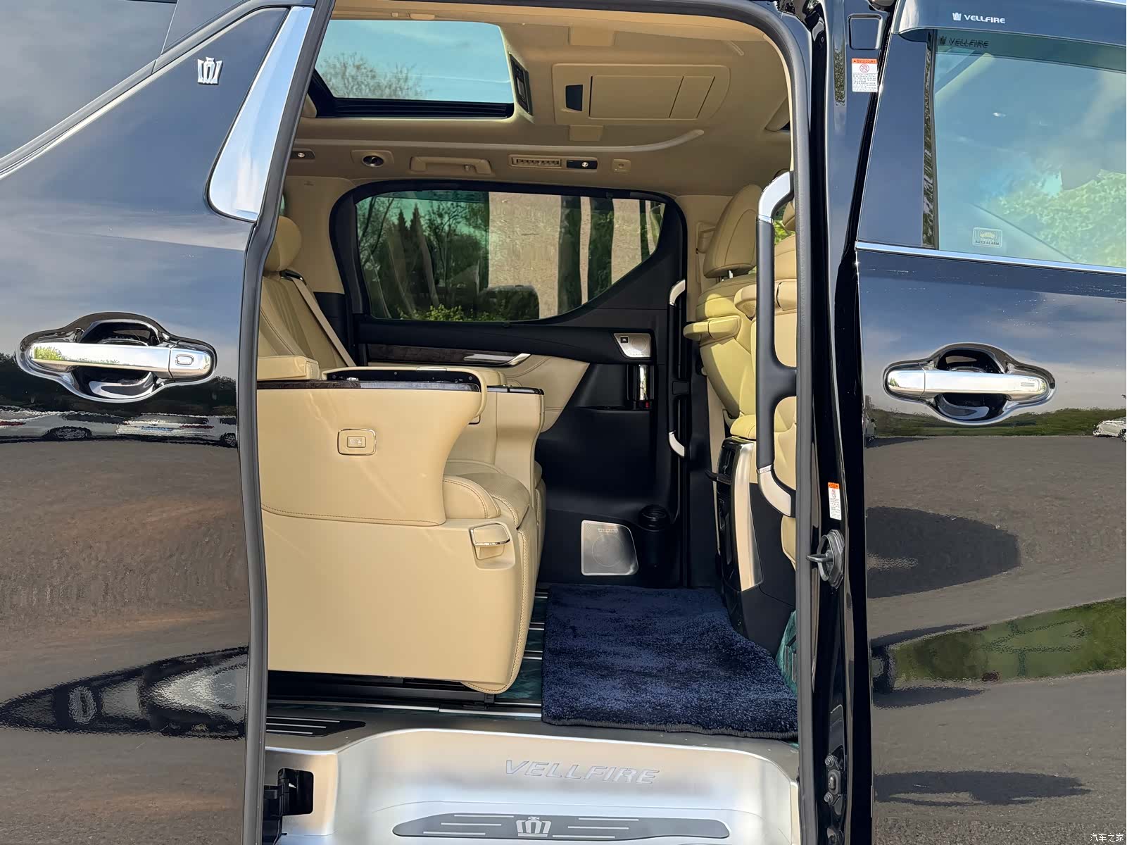 Toyota Vellfire, 2021 13