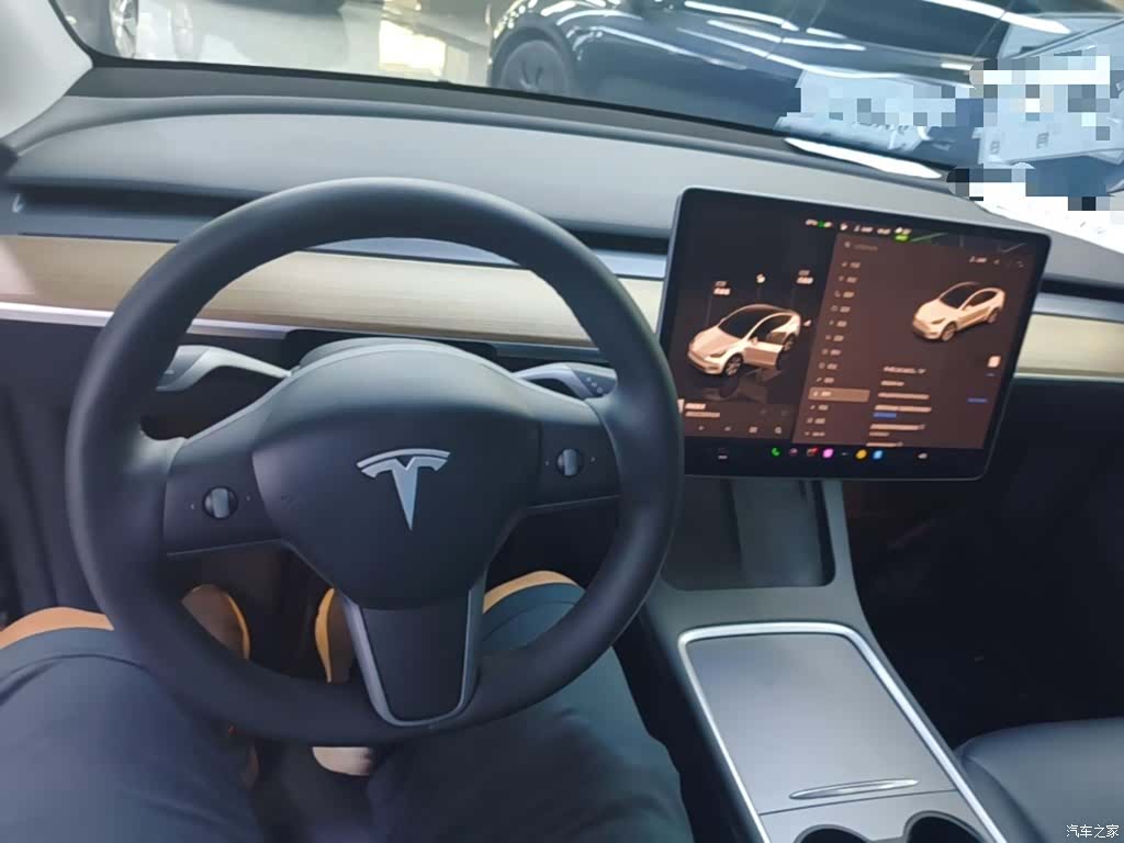 Tesla Model Y, 2023 10