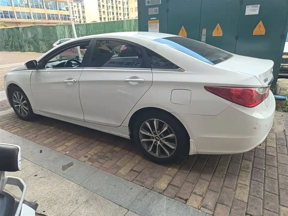 Hyundai Sonata