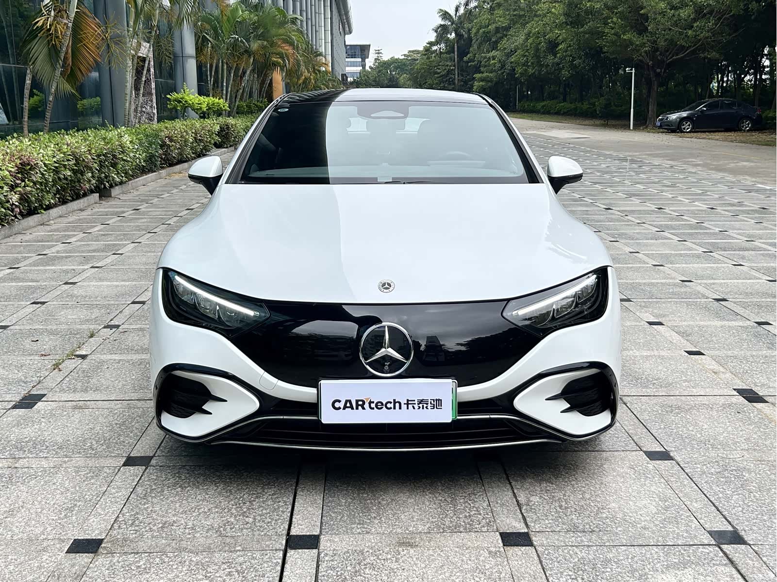 Mercedes-Benz EQE, 2023 все фото