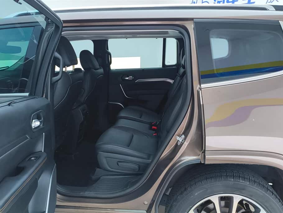 Jeep Grand Commander