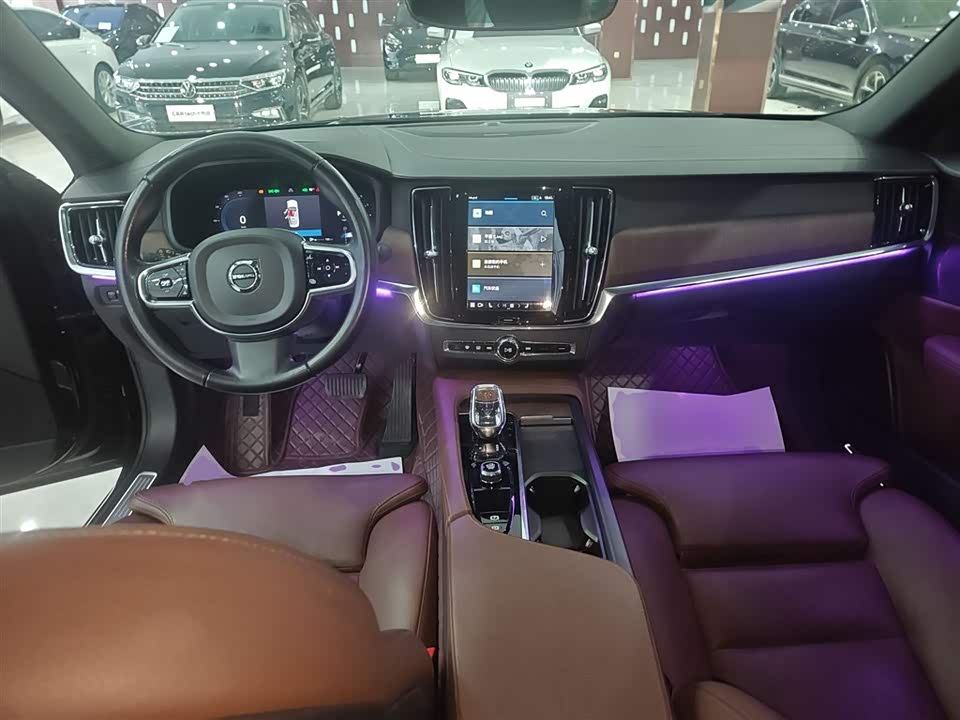 Volvo S90