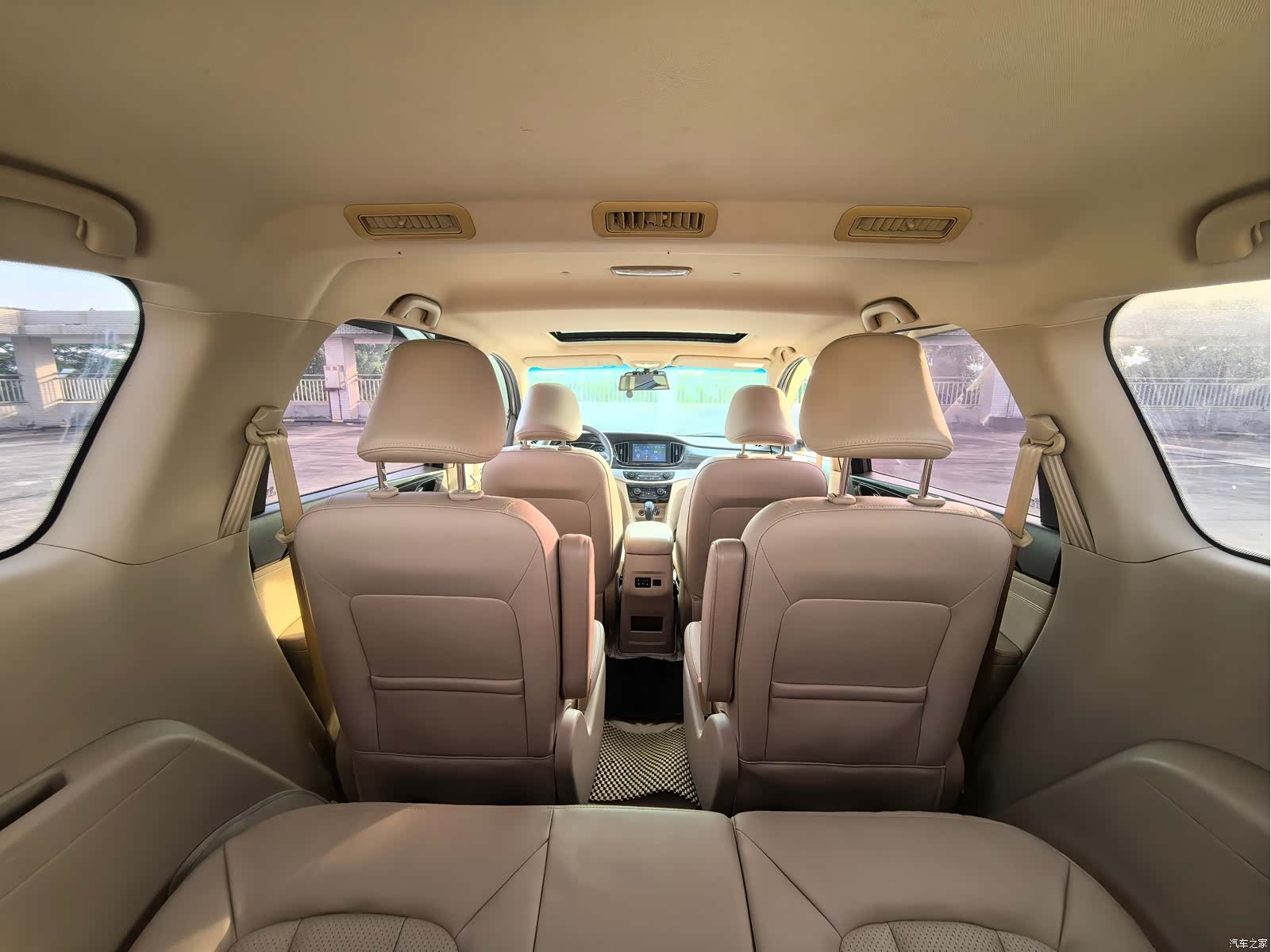Wuling 730, 2017 12