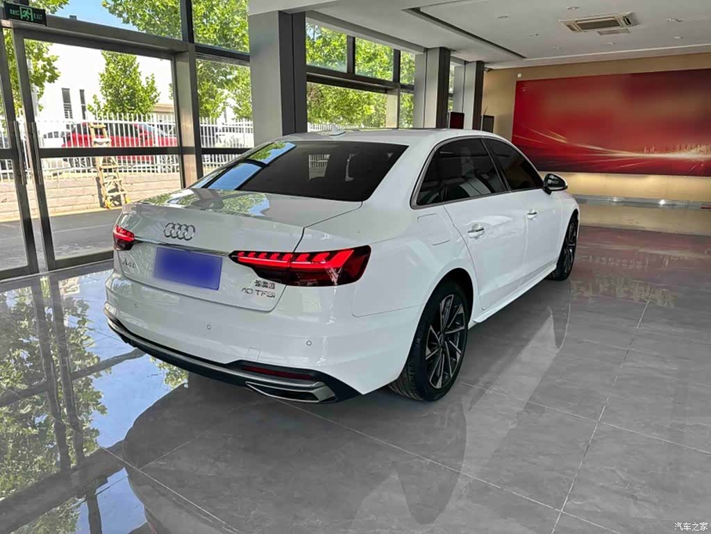 Audi A4L, 2022 10