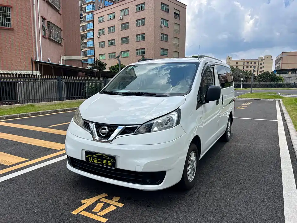 Nissan NV200
