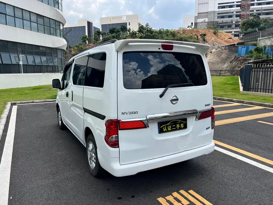 Nissan NV200