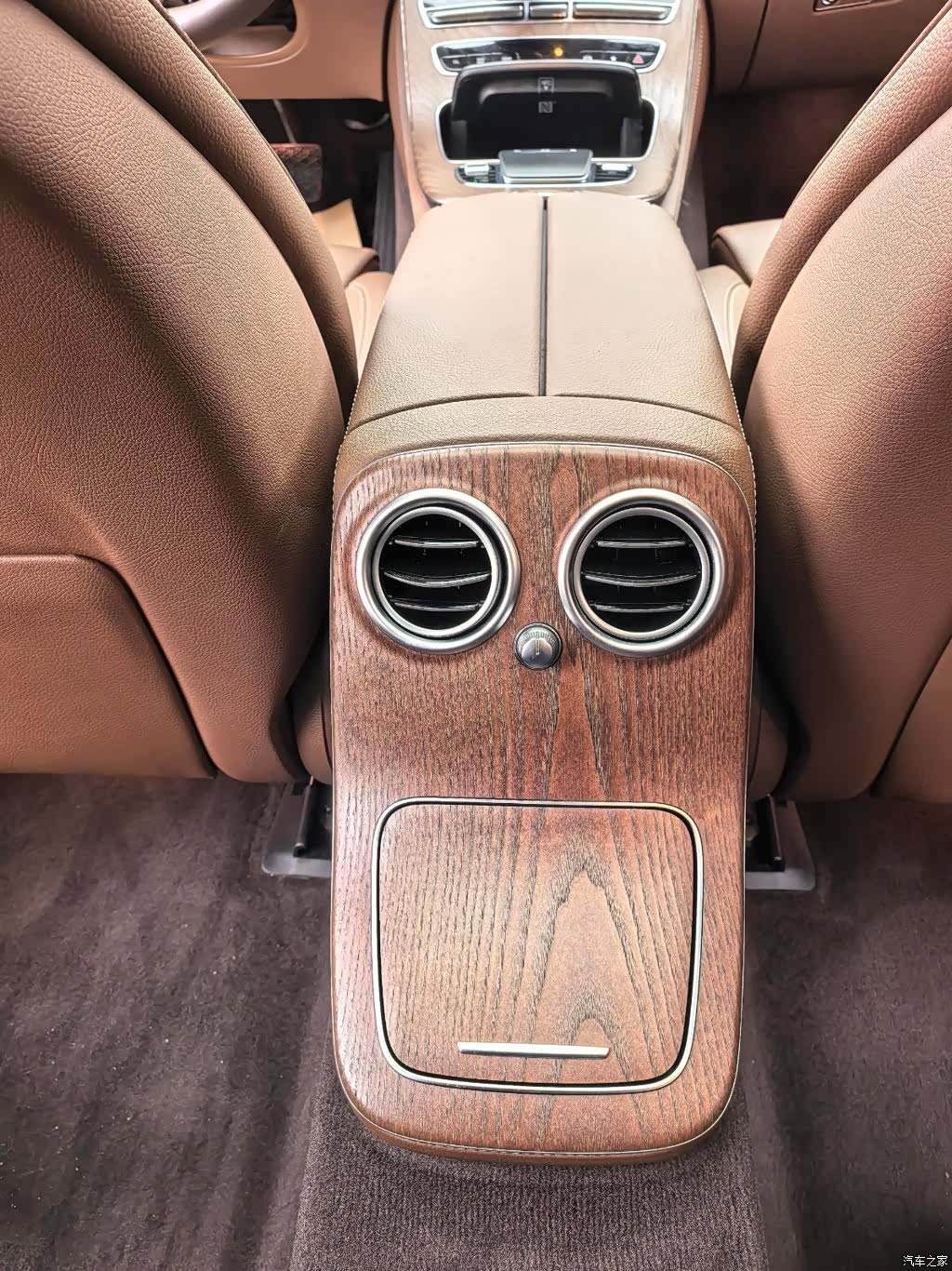 Mercedes-Benz E-Class, 2021 11