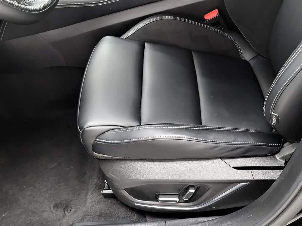 Lynk & Co 02 Hatchback