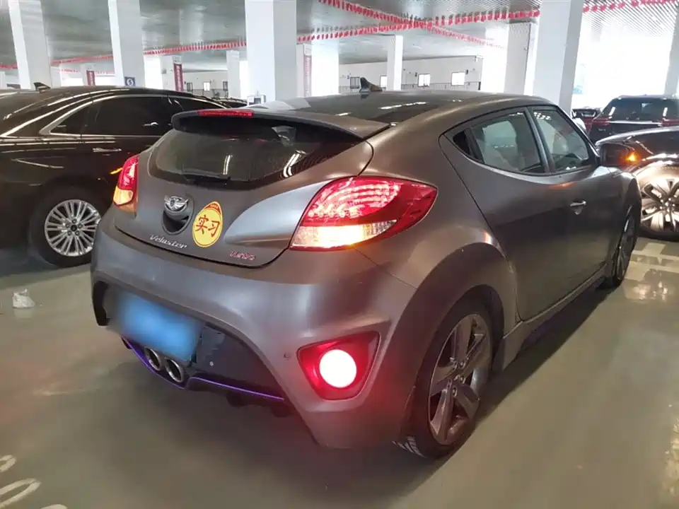 Hyundai Veloster