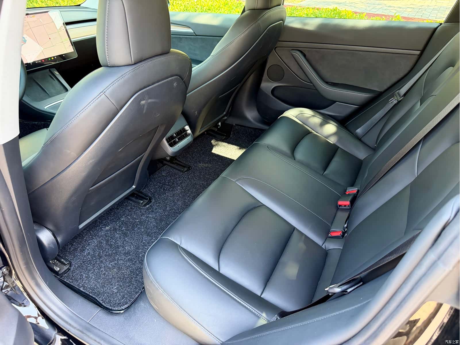 Tesla Model 3, 2021 9